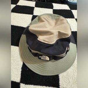 TNF bucket hat- NWOT